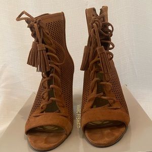 Marc Fisher Shaini heels